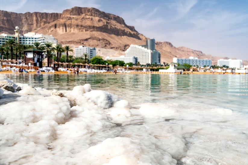 Discover Sahl Hasheesh in 2025 — luxury beaches, top activities, travel essentials, and the best pharmacy near Sahl Hasheesh for skincare, sun